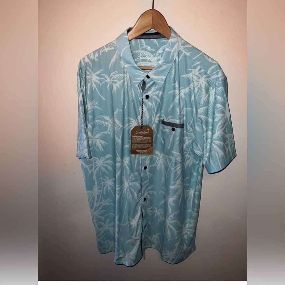 Sunday Crew 2xl button up.  New with tags